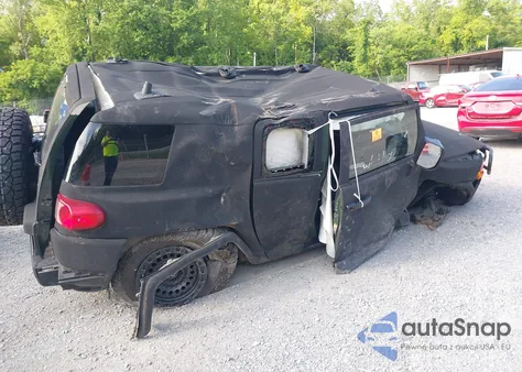 2010 Toyota Fj Cruiser from USA, damaged, VIN JTEBU4BF6AK088964